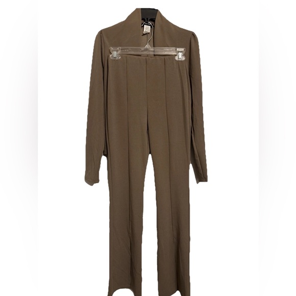 NEW IN POLLY BAG! Triple Seven Tan Pant Suit. Flare Leg With Split. Sz Small - Picture 5 of 7